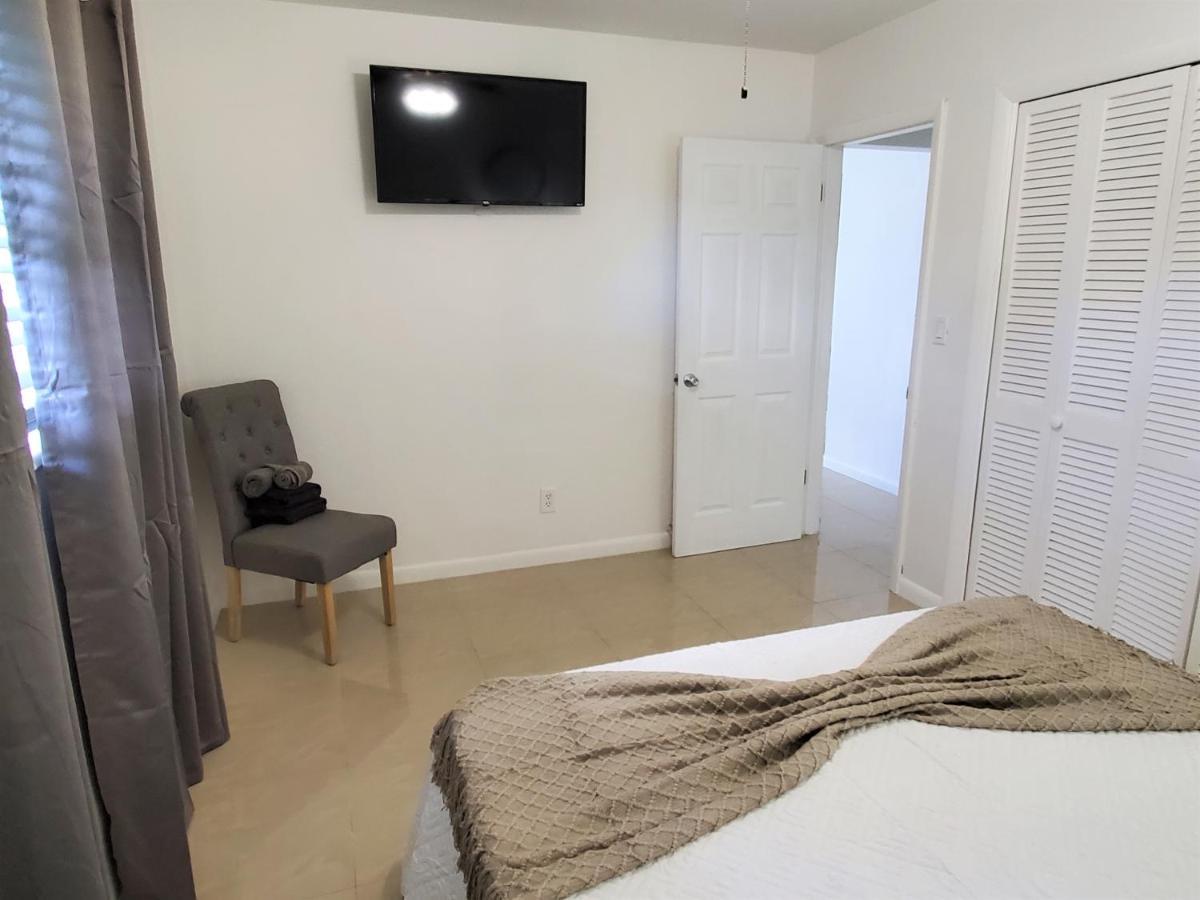 Sophisticated Dania Beach Suites Near The Beach Экстерьер фото