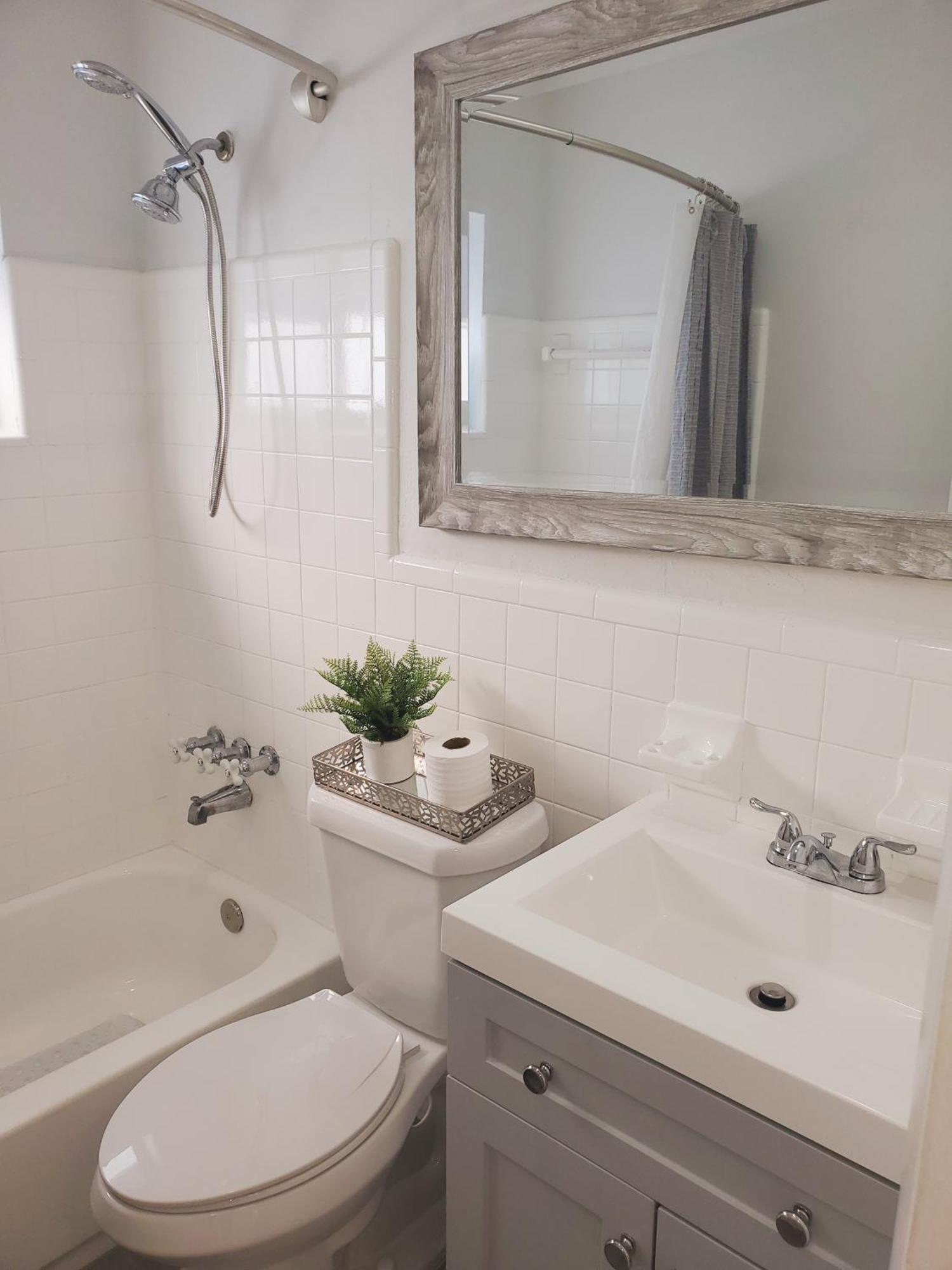 Sophisticated Dania Beach Suites Near The Beach Экстерьер фото