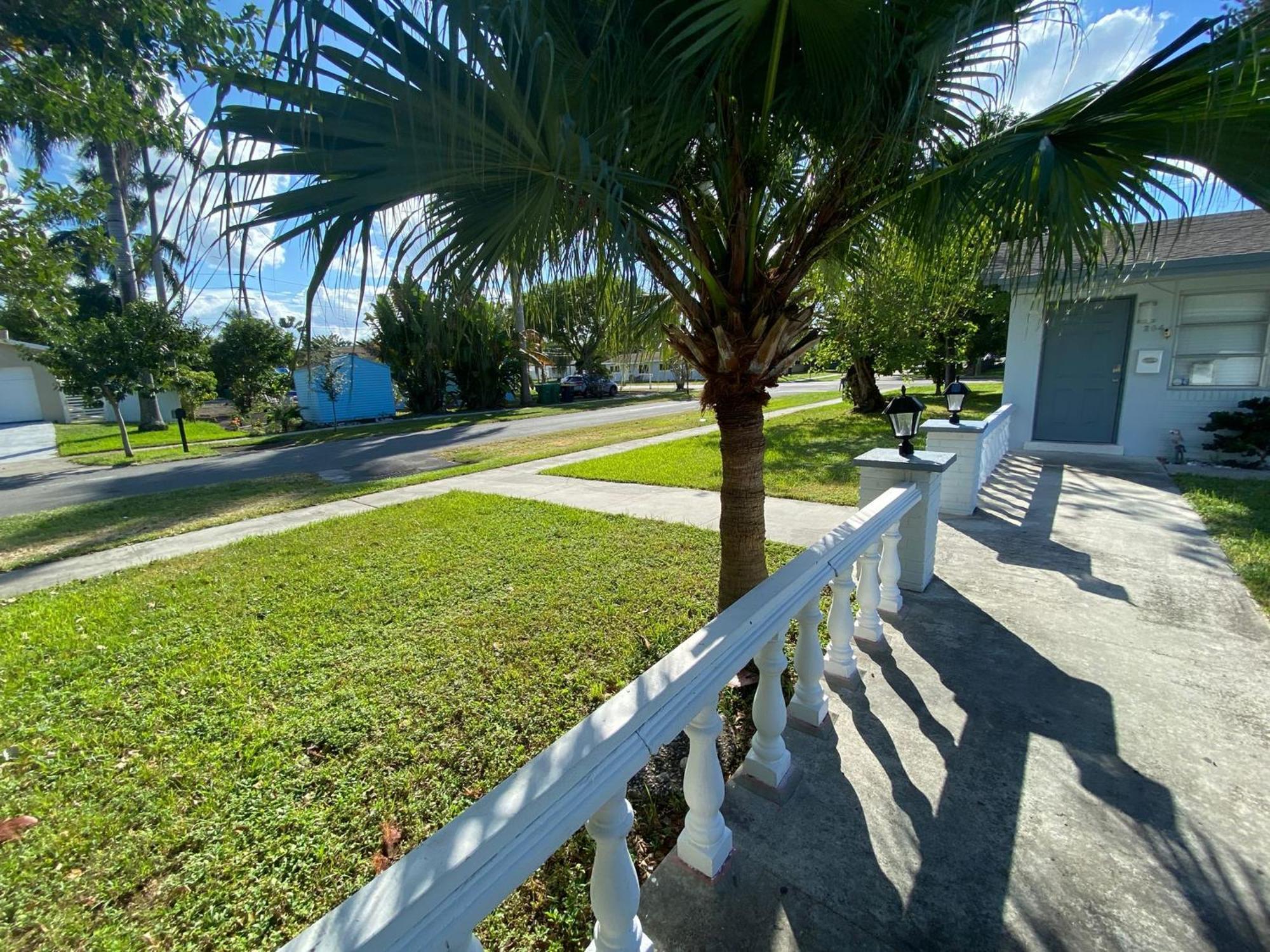 Sophisticated Dania Beach Suites Near The Beach Экстерьер фото
